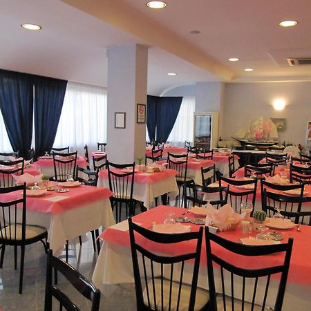 Hotel Monti Rimini Exterior photo