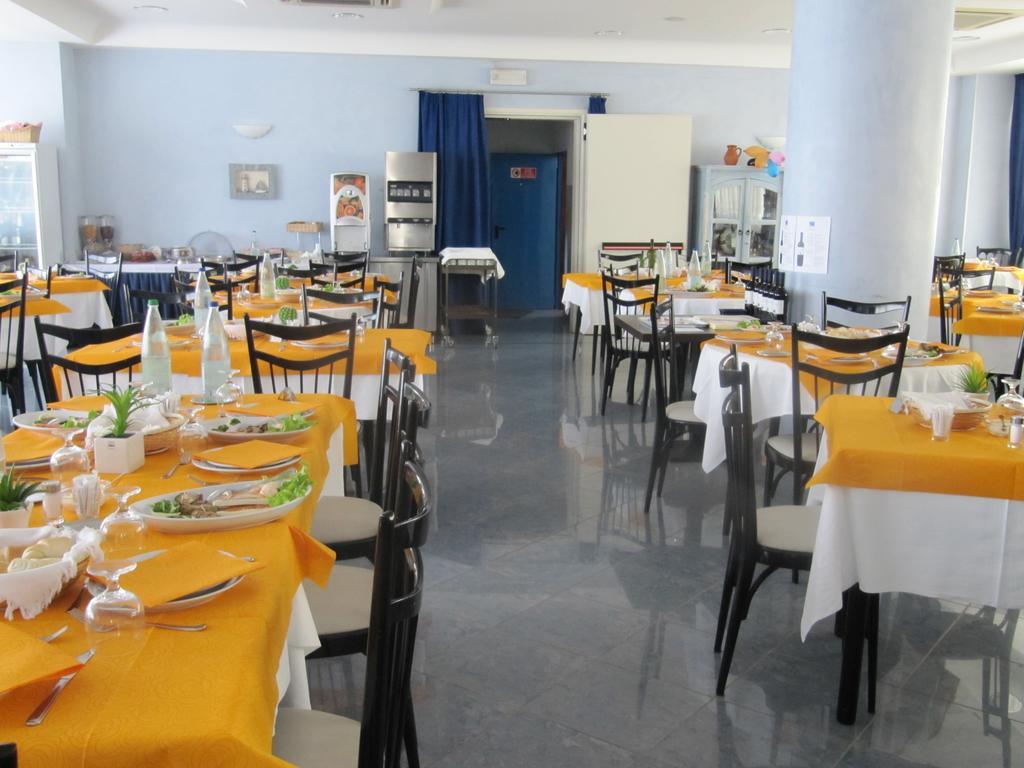 Hotel Monti Rimini Exterior photo