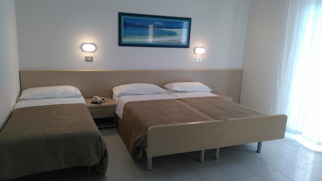 Hotel Monti Rimini Exterior photo